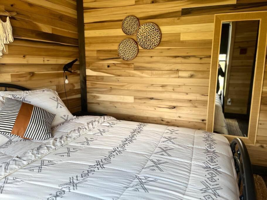 Bourbon Barrel Cottages #2 Of 5 On Kentucky Trail Lawrenceburg ภายนอก รูปภาพ