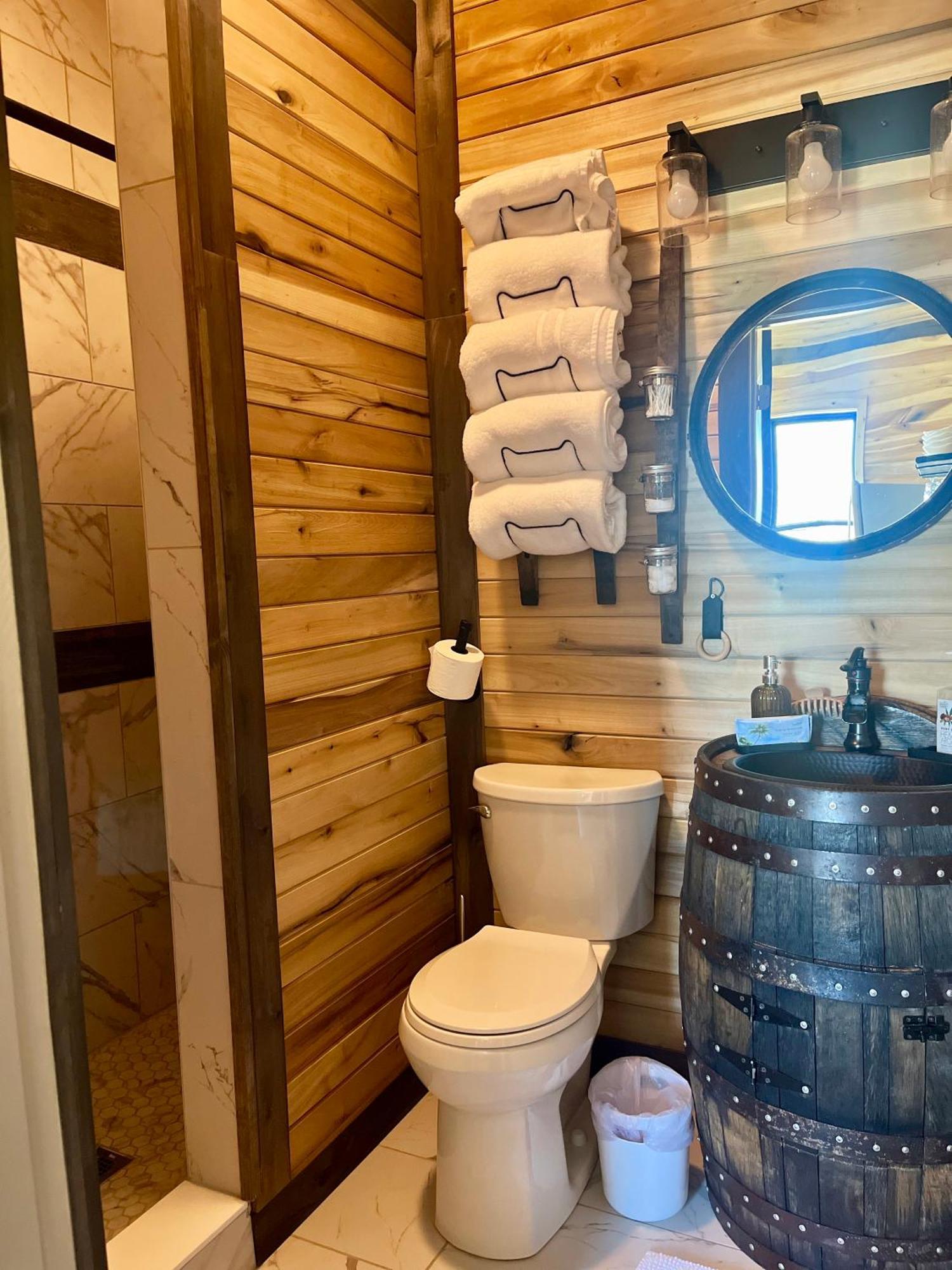 Bourbon Barrel Cottages #2 Of 5 On Kentucky Trail Lawrenceburg ภายนอก รูปภาพ