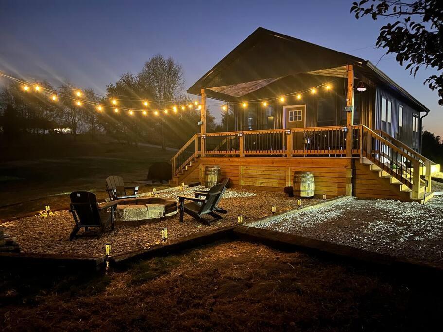 Bourbon Barrel Cottages #2 Of 5 On Kentucky Trail Lawrenceburg ภายนอก รูปภาพ